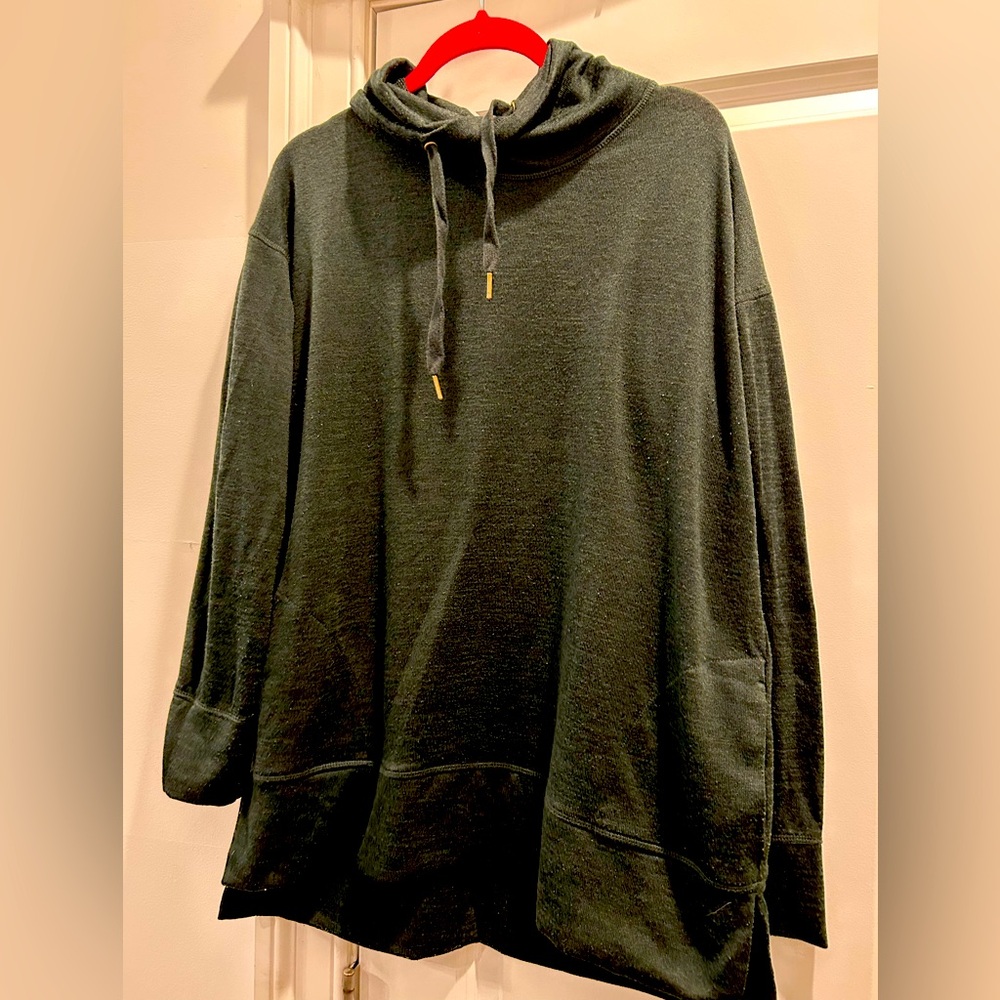 3/$30 bundle - Women's green Old Navy sweatshirt, large